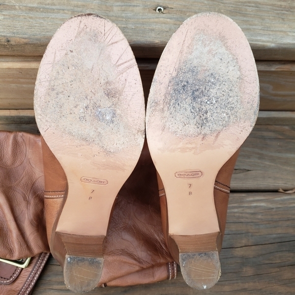 Coach Meredith Signature Soft Leather Heeled Boots Italy 7 VGUC - Picture 12 of 16